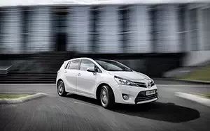   Toyota Verso - 2013