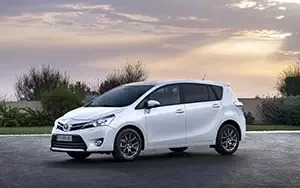   Toyota Verso - 2013