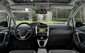   Toyota Verso - 2013