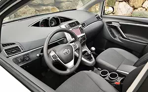   Toyota Verso - 2013