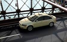   Volvo S40 - 2004