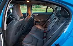   Volvo S60 T6 AWD R-Design - 2013