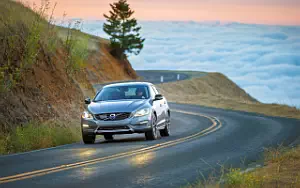   Volvo S60 T5 AWD Cross Country US-spec - 2016