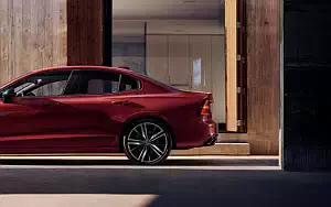   Volvo S60 T6 AWD R-Design - 2018