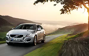   Volvo V60 Plug-in-Hybrid - 2013