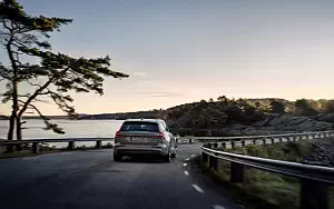   Volvo V60 T6 AWD Inscription - 2018