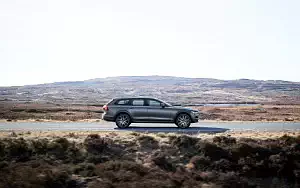   Volvo V90 T6 Cross Country - 2016