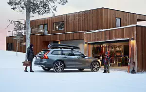   Volvo V90 T6 Cross Country - 2017