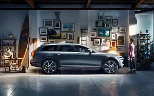   Volvo V90 T6 Cross Country - 2017