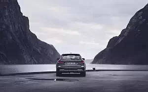   Volvo V90 B6 Cross Country - 2020