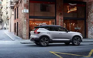   Volvo XC40 T5 R-Design - 2017
