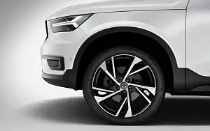   Volvo XC40 T5 R-Design - 2017