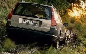   Volvo V70 XC - 2001
