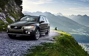   Volvo XC70 - 2014