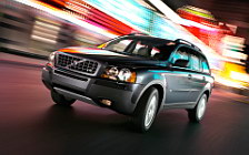   Volvo XC90 - 2005