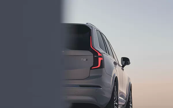   Volvo XC90 T8 Recharge AWD - 2024