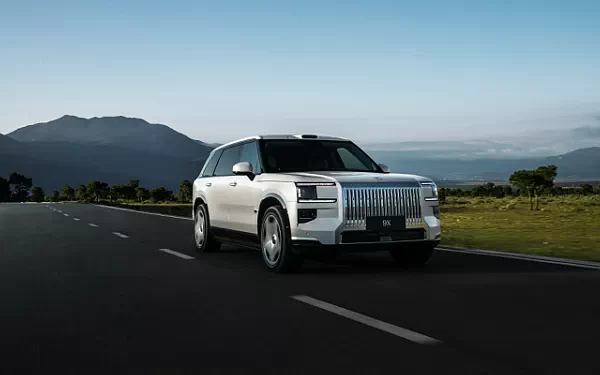   Zeekr 9X (White) - 2025